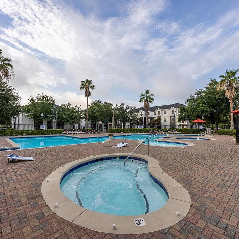 49-Hot-Tub-21-Oaks