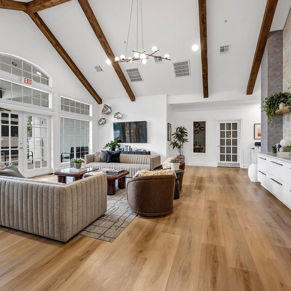 16-Clubroom-17-21-Oaks