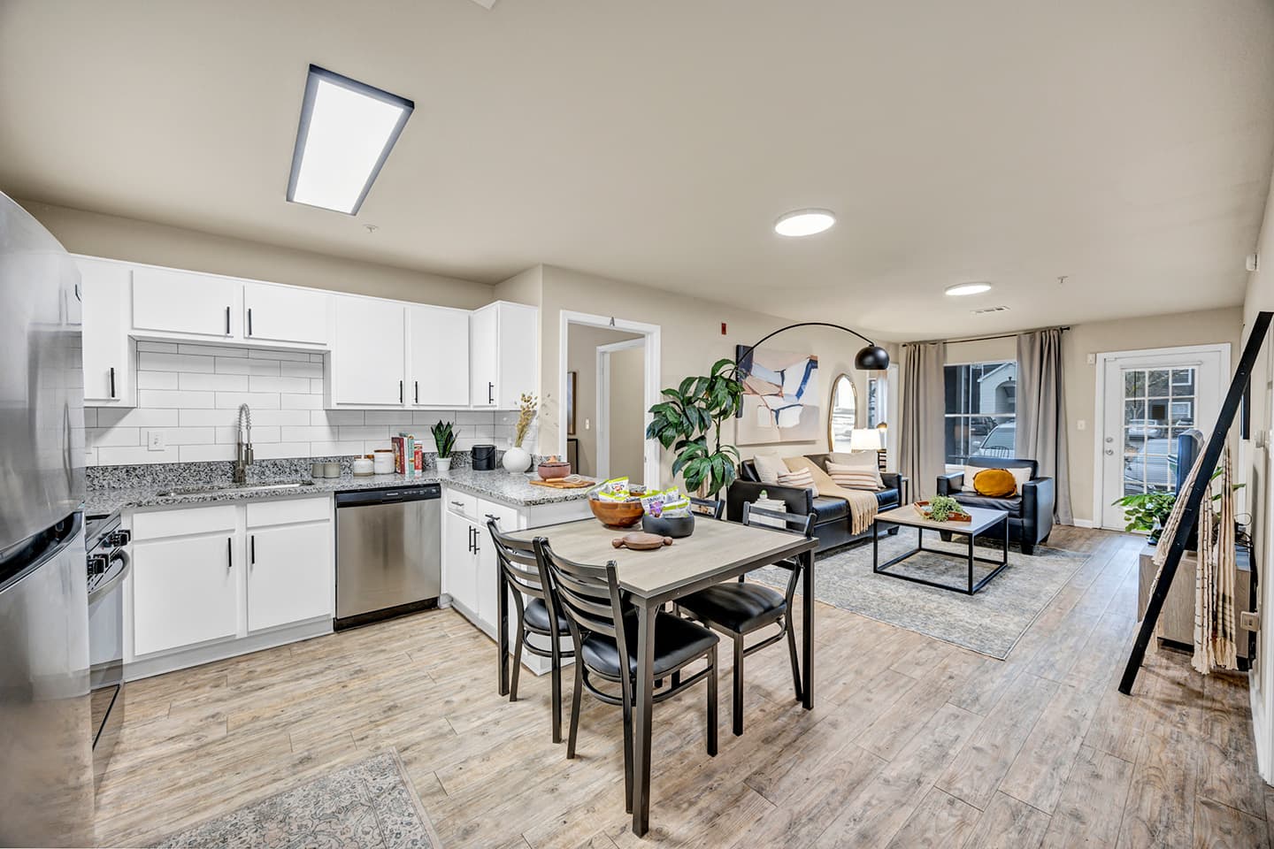 65-21-Oaks—Model—Kitchen-(5)